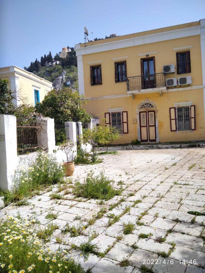 Villa Giannas House Sými Esterno foto